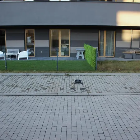 Nenufar Cracow Garden Kraków Parter Free Darmowy Parking Ogród Netflix Klimatyzacja-3